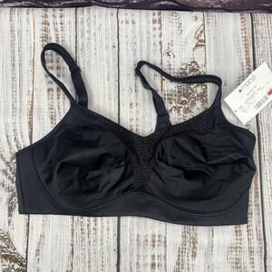 Playtex 18 Hour Wirefree Black Bra #4699 Bounce Control Full Coverage Size 36DD